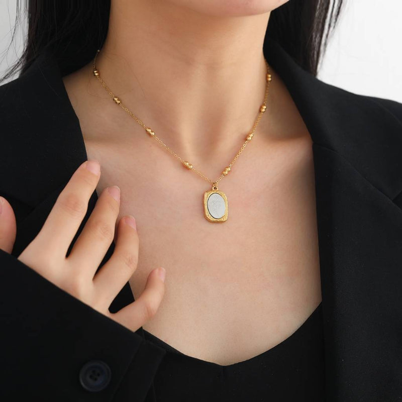 Rosélle Mirror Rose Necklace