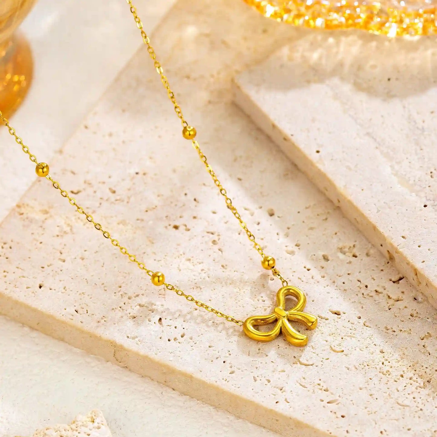 Ruban d'Or Éclatant Necklace