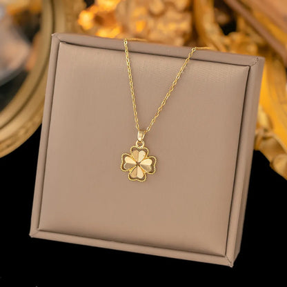 Fortuna Clover Necklace
