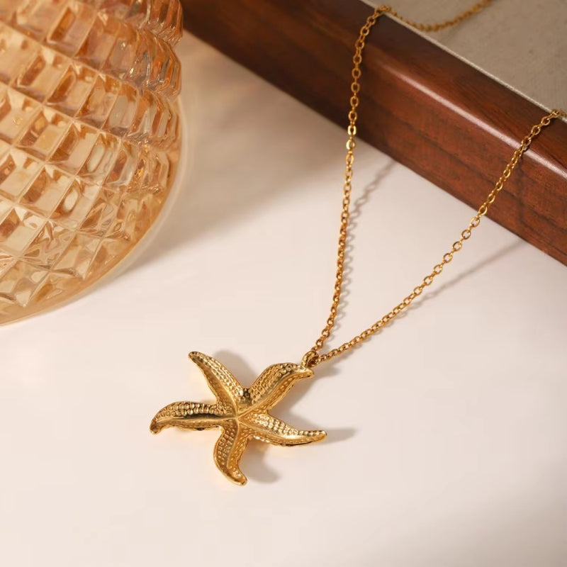 Aurelia Starfish Pendant Necklace