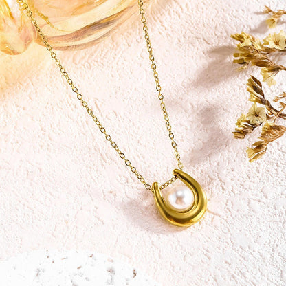 Aurelia U-Shaped Pearl Necklace