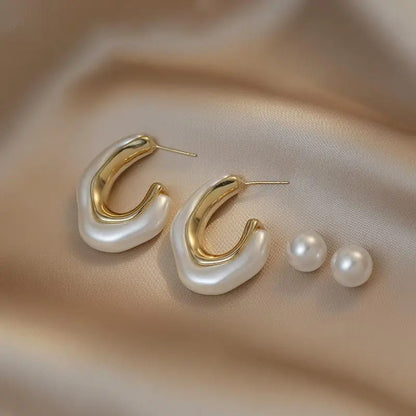 Seoul Chic C-Curve Earrings